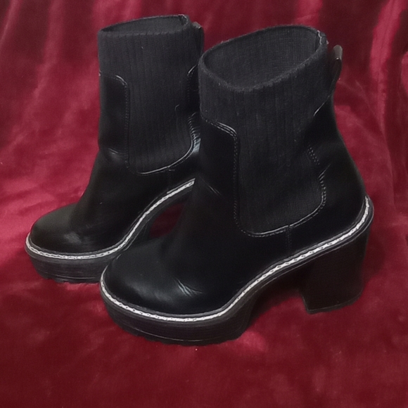 Madden Girl chunky boot heels - Picture 4 of 4